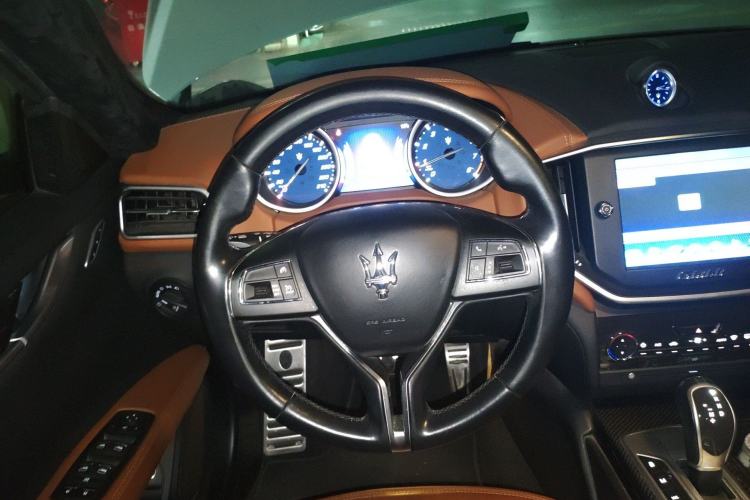 Used Maserati Ghibli 2014 3.0T Standard Edition Steering Wheel
