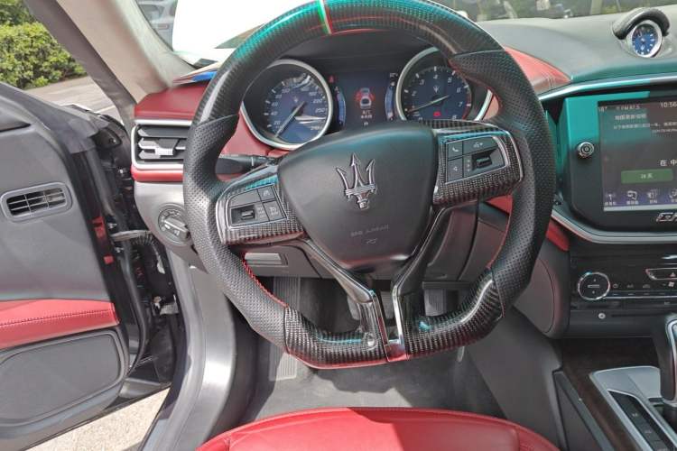 Used Maserati Ghibli 2014 3.0T Standard Edition Steering Wheel