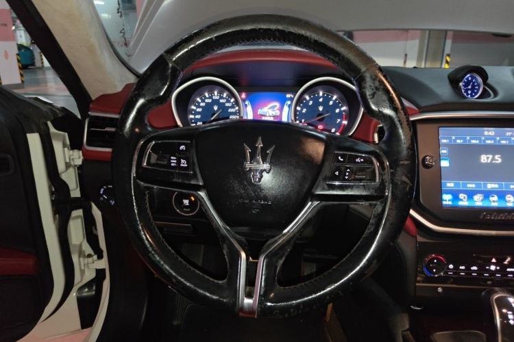 Used Maserati Ghibli 2014 3.0T Standard Edition Steering Wheel