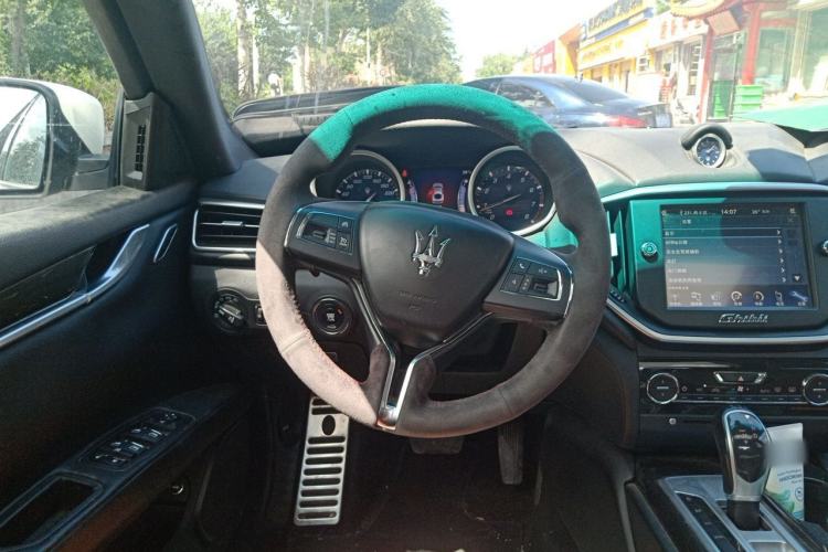 Used Maserati Ghibli 2014 3.0T Standard Edition Steering Wheel
