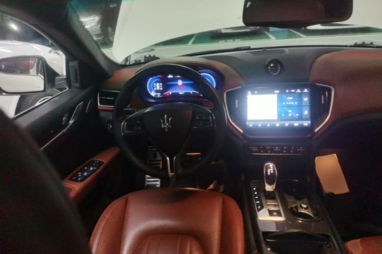 Used Maserati Ghibli 2014 3.0T Standard Edition Steering Wheel