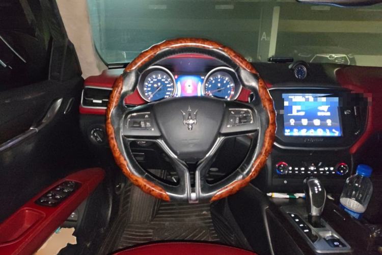 Used Maserati Ghibli 2014 3.0T Standard Edition Steering Wheel