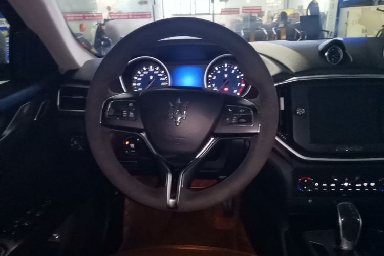 Used Maserati Ghibli 2014 3.0T Standard Edition Steering Wheel