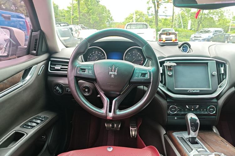 Used Maserati Ghibli 2014 3.0T Standard Edition Steering Wheel
