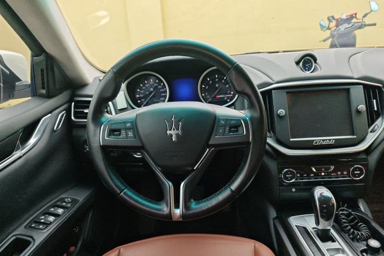Used Maserati Ghibli 2014 3.0T Standard Edition Steering Wheel