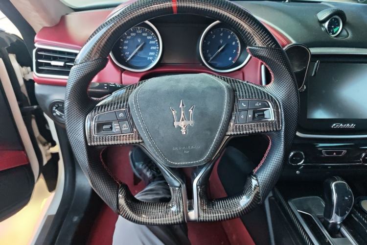 Used Maserati Ghibli 2014 3.0T Standard Edition Steering Wheel