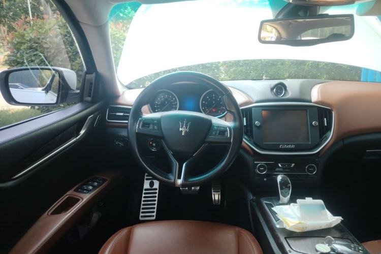 Used Maserati Ghibli 2014 3.0T Standard Edition Steering Wheel
