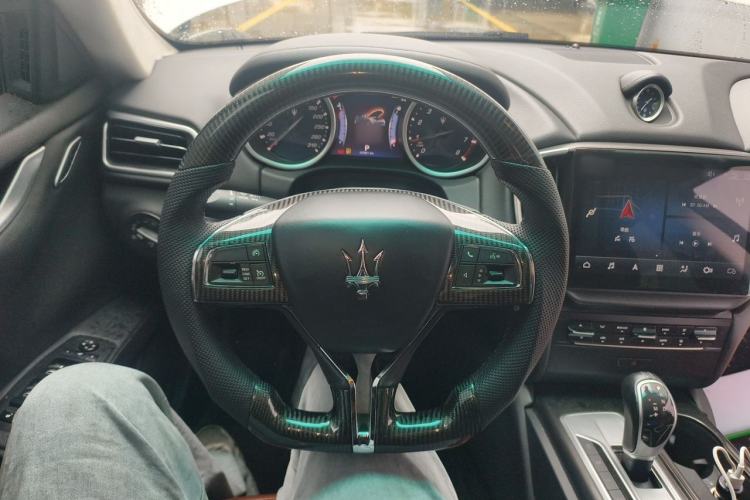 Used Maserati Ghibli 2014 3.0T Standard Edition Steering Wheel