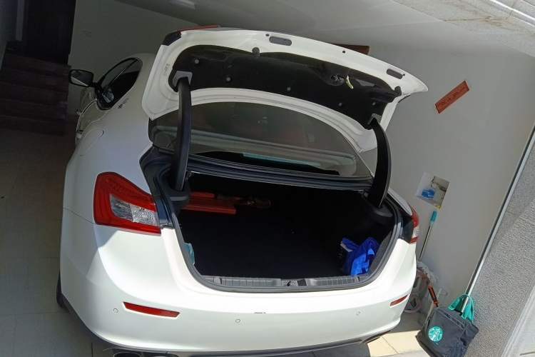 Used Maserati Ghibli 2014 3.0T Standard Edition Trunk