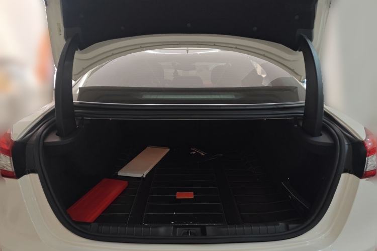 Used Maserati Ghibli 2014 3.0T Standard Edition Trunk