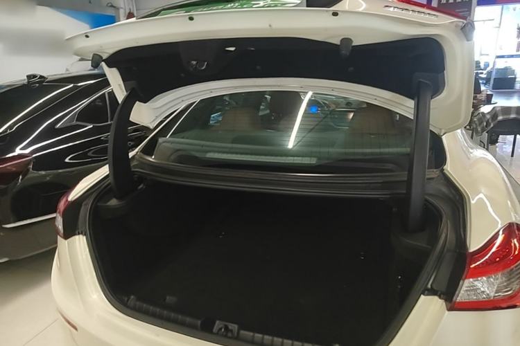 Used Maserati Ghibli 2014 3.0T Standard Edition Trunk