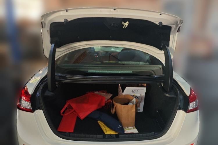 Used Maserati Ghibli 2014 3.0T Standard Edition Trunk