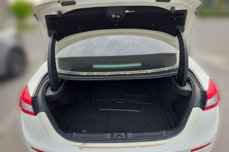 Used Maserati Ghibli 2014 3.0T Standard Edition Trunk