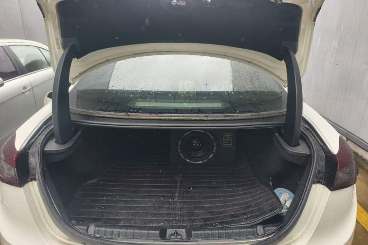 Used Maserati Ghibli 2014 3.0T Standard Edition Trunk