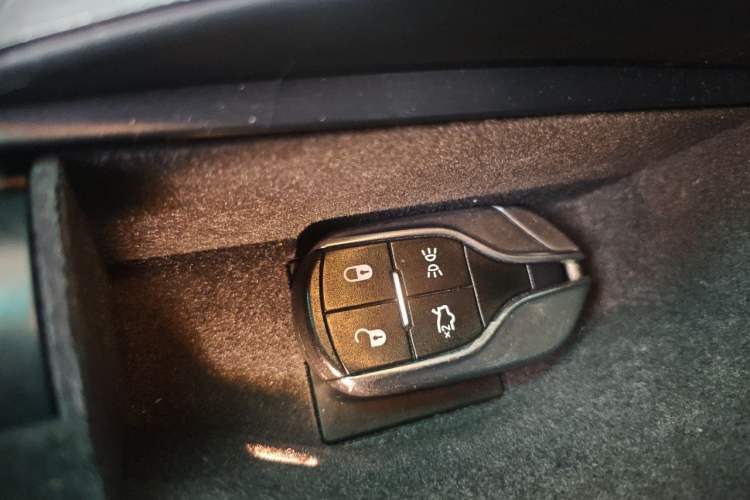 Used Maserati Ghibli 2014 3.0T Standard Edition Vehicle Key
