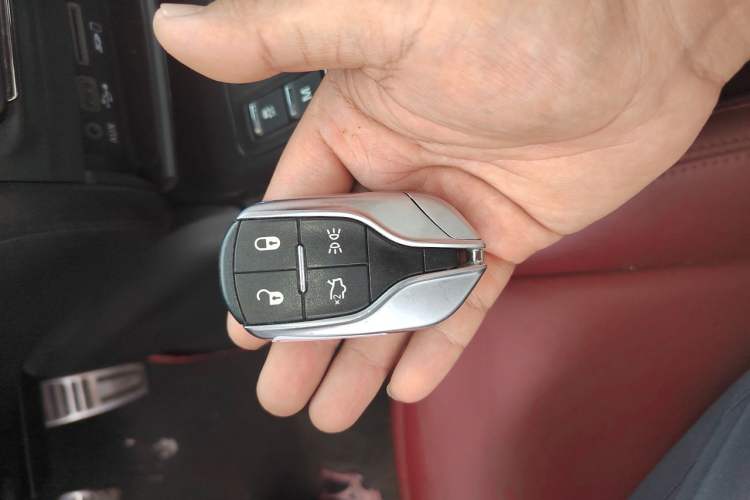 Used Maserati Ghibli 2014 3.0T S Q4 Vehicle Key
