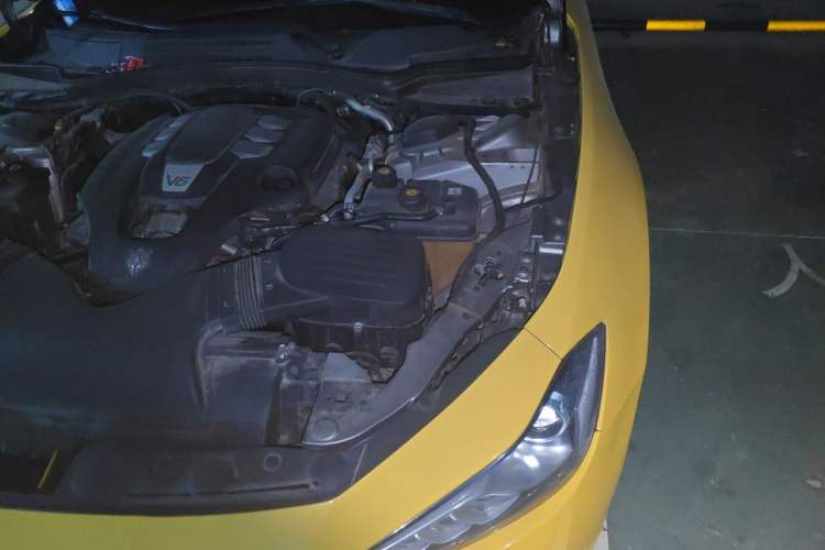 Used Maserati Ghibli 2014 3.0T Standard Edition Engine Bay Left