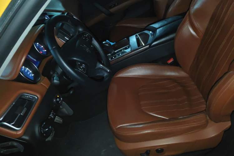 Used Maserati Ghibli 2014 3.0T Standard Edition Left Front Seat