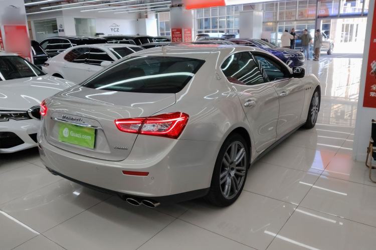 Used Maserati Ghibli 2014 3.0T Standard Edition Rear Right 45 Deg