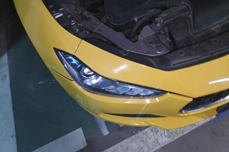 Used Maserati Ghibli 2014 3.0T Standard Edition Right Front Headlight