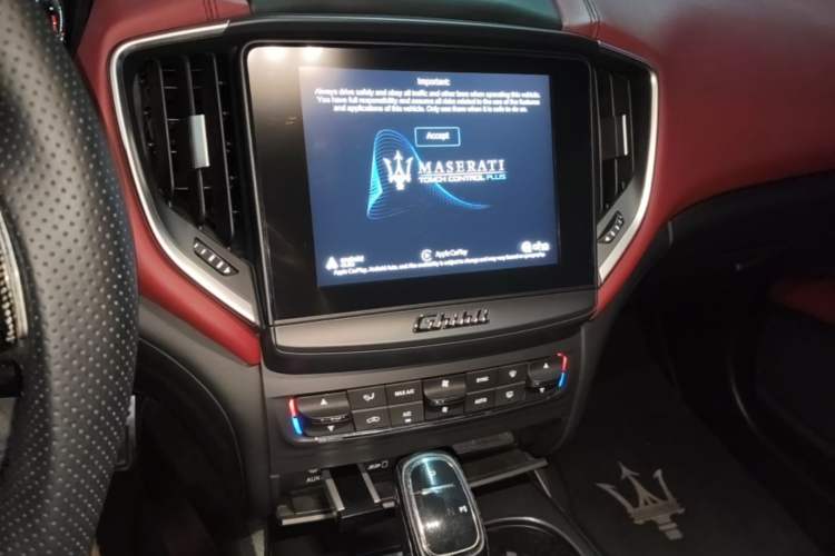 Used Maserati Ghibli 2017 3.0T Standard Edition Audio And AC Panel