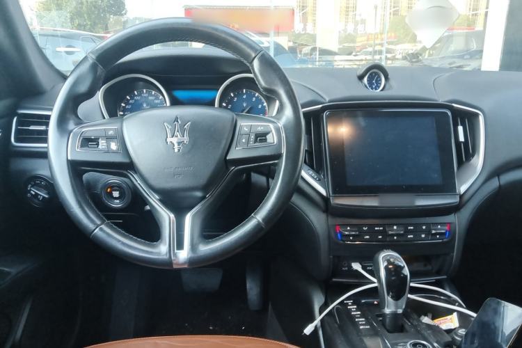 Used Maserati Ghibli 2017 3.0T Standard Edition Center Console