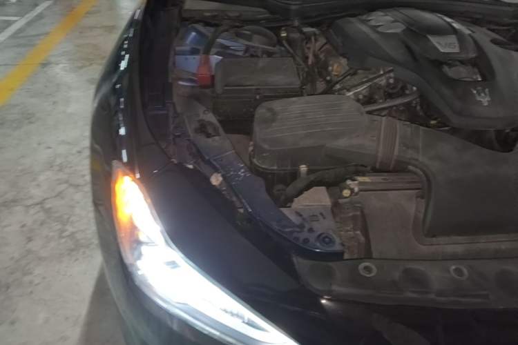 Used Maserati Ghibli 2017 3.0T Standard Edition Engine Bay Right