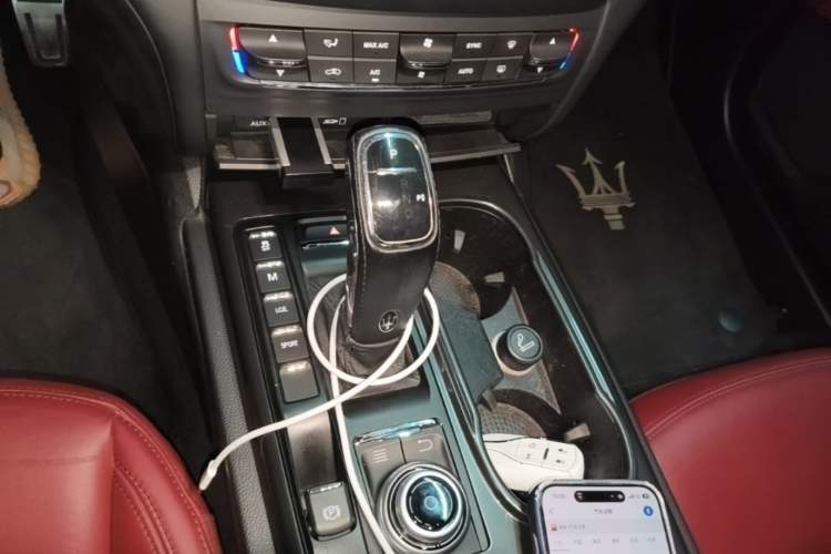 Used Maserati Ghibli 2017 3.0T Standard Edition Gear Lever