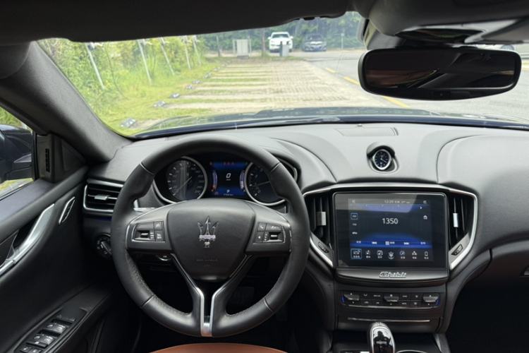 Used Maserati Ghibli 2017 3.0T Standard Edition Interior 2