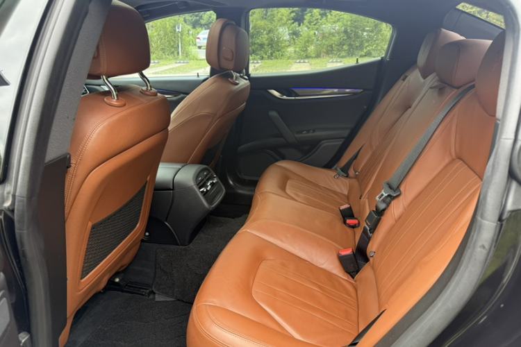 Used Maserati Ghibli 2017 3.0T Standard Edition Interior 6