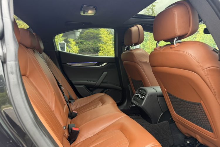 Used Maserati Ghibli 2017 3.0T Standard Edition Interior 7