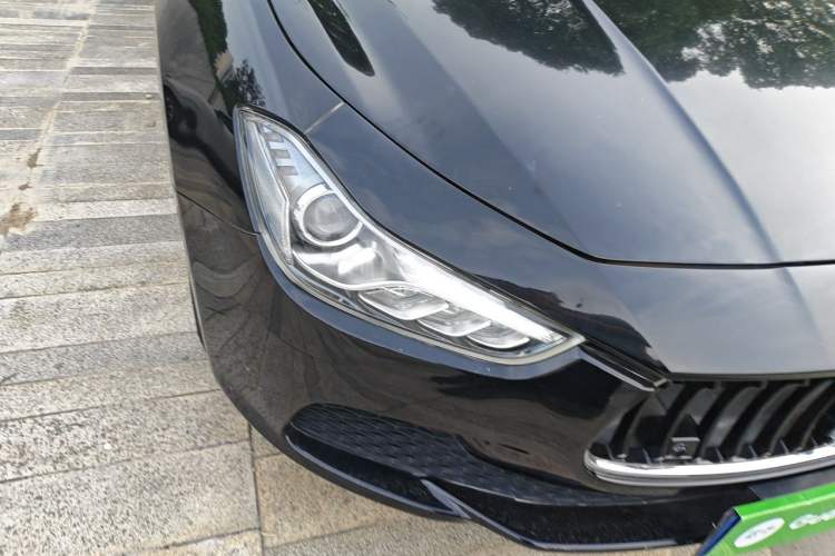 Used Maserati Ghibli 2017 3.0T Standard Edition Right Front Headlight
