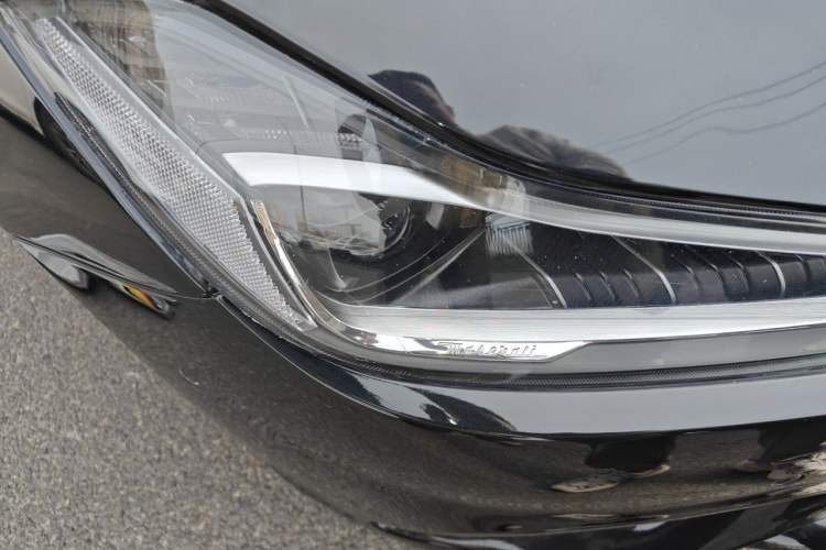 Used Maserati Ghibli 2017 3.0T Standard Edition Right Front Headlight