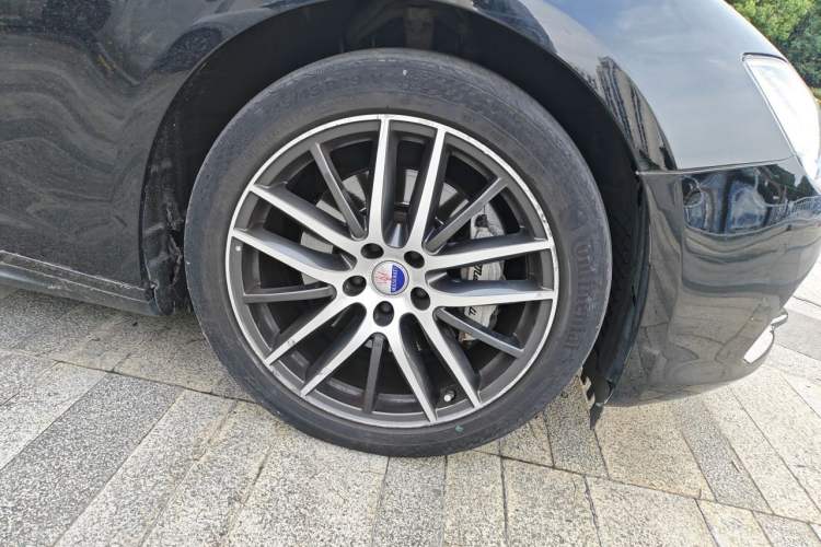 Used Maserati Ghibli 2017 3.0T Standard Edition Right Front Wheel Hub