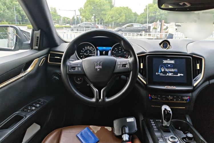 Used Maserati Ghibli 2017 3.0T Standard Edition Steering Wheel