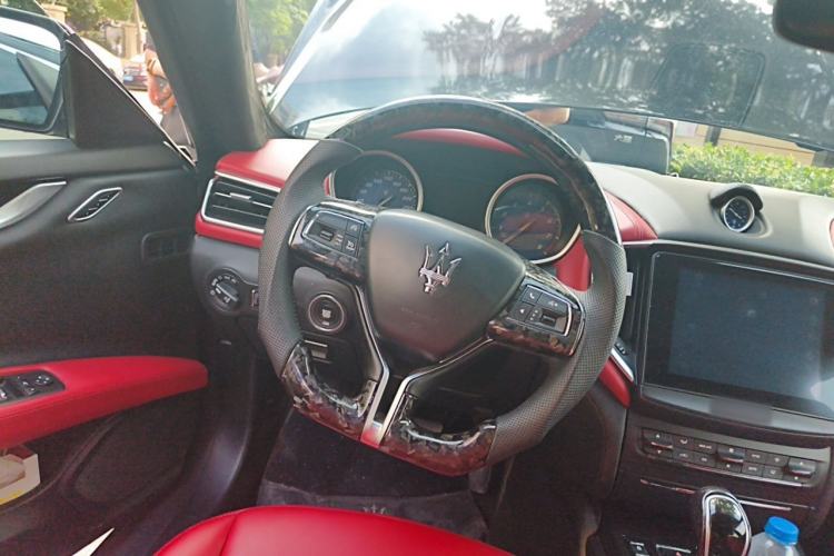 Used Maserati Ghibli 2017 3.0T Standard Edition Steering Wheel