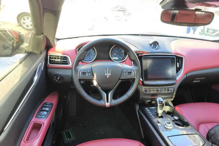 Used Maserati Ghibli 2017 3.0T Standard Edition Steering Wheel