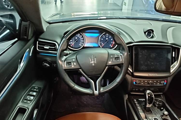 Used Maserati Ghibli 2017 3.0T Standard Edition Steering Wheel