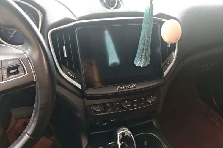 Used Maserati Ghibli 2017 3.0T Standard Edition Audio And AC Panel