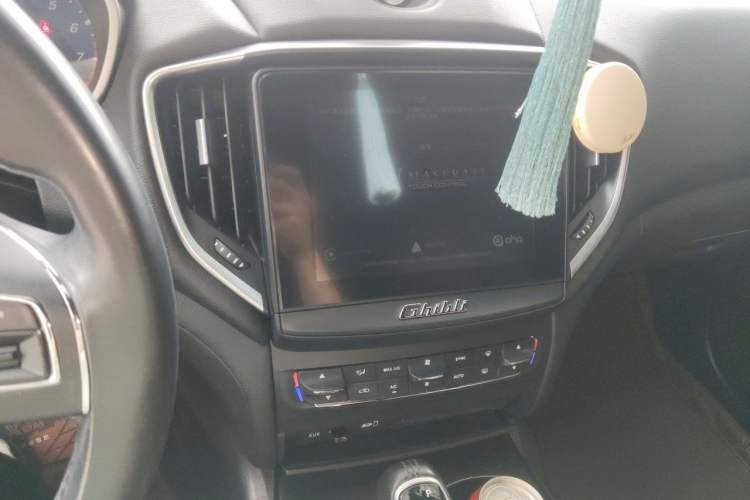 Used Maserati Ghibli 2017 3.0T Standard Edition Audio And AC Panel