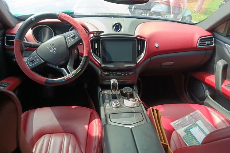 Used Maserati Ghibli 2017 3.0T Standard Edition Center Console
