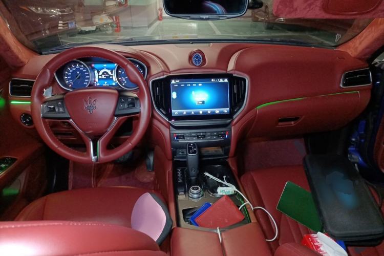 Used Maserati Ghibli 2017 3.0T Standard Edition Center Console