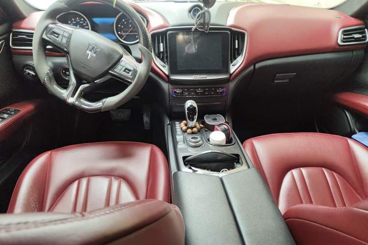 Used Maserati Ghibli 2017 3.0T Standard Edition Center Console