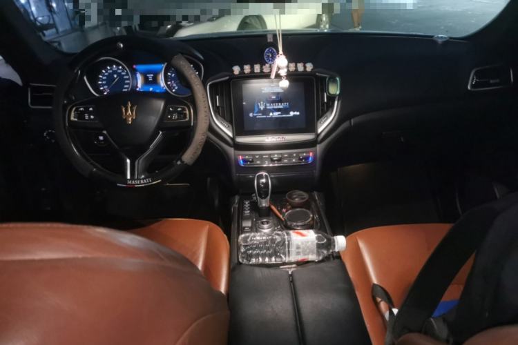 Used Maserati Ghibli 2017 3.0T Standard Edition Center Console