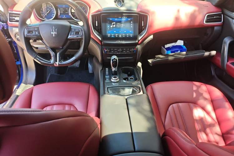 Used Maserati Ghibli 2017 3.0T Standard Edition Center Console