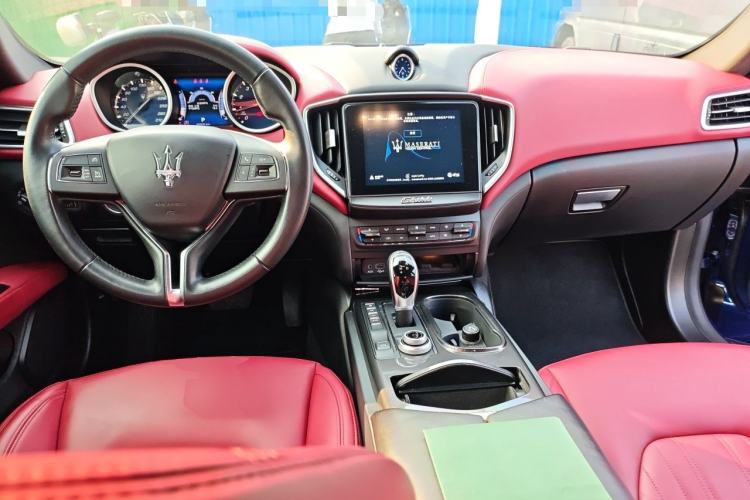 Used Maserati Ghibli 2017 3.0T Standard Edition Center Console