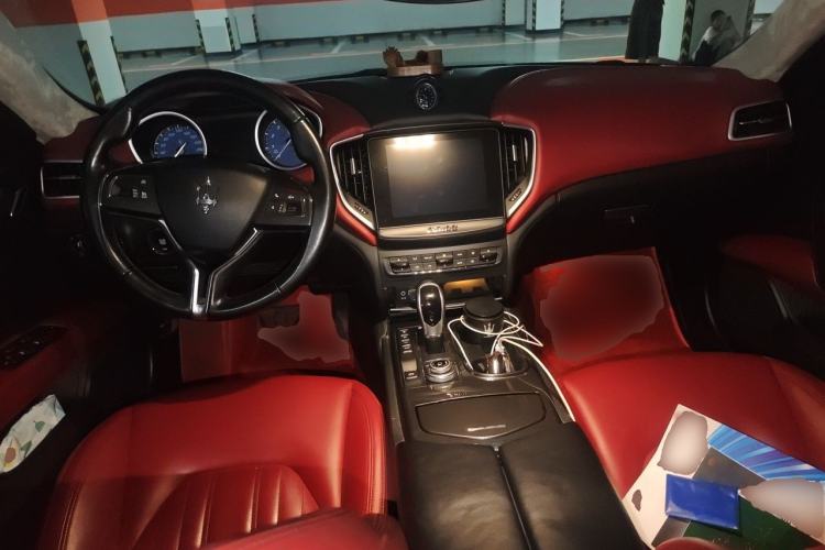 Used Maserati Ghibli 2017 3.0T Standard Edition Center Console