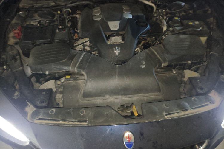 Used Maserati Ghibli 2017 3.0T Standard Edition Engine Bay