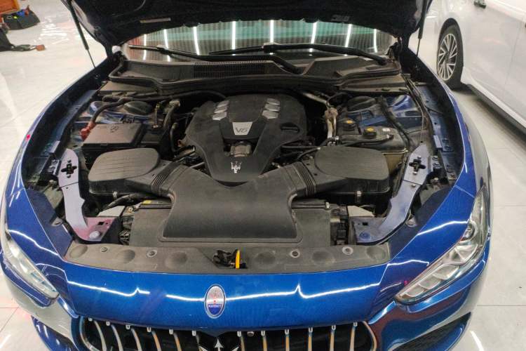 Used Maserati Ghibli 2017 3.0T Standard Edition Engine Bay