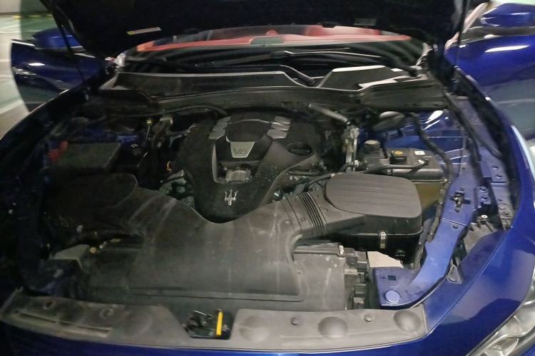Used Maserati Ghibli 2017 3.0T Standard Edition Engine Bay